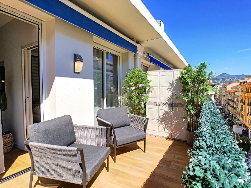 Nestor&Jeeves - REINE MARIE TERRASSE - Central - Very close sea - Top floor - image 3
