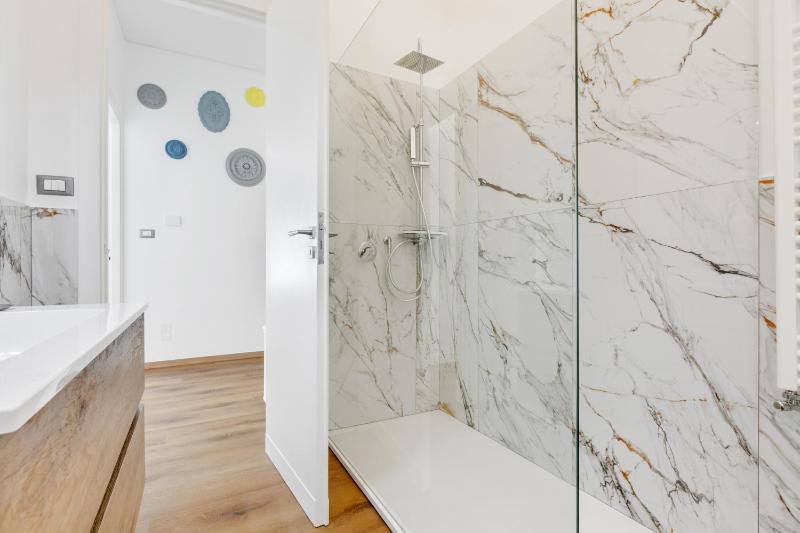 GuestHost - Residenza dei Poeti - Roomy and Modern Flat - image 29