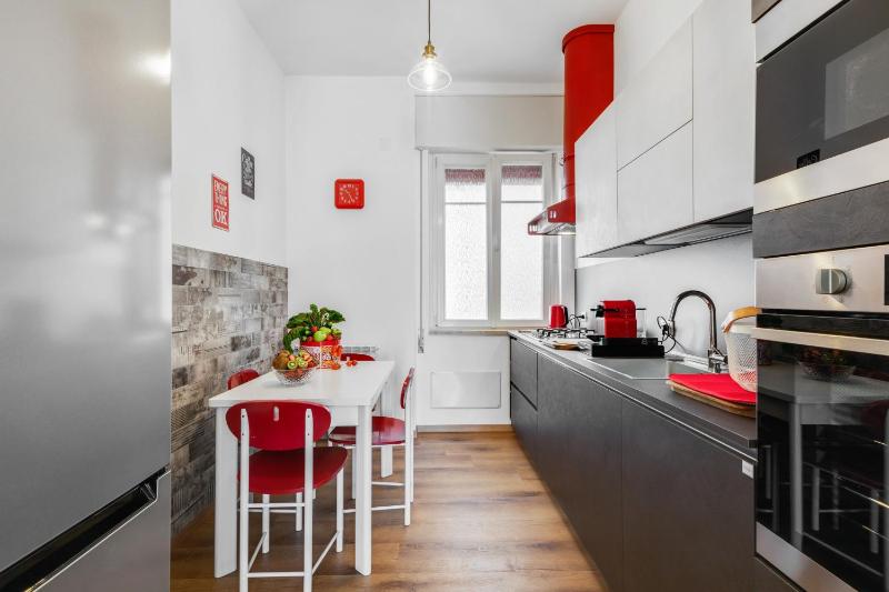 GuestHost - Residenza dei Poeti - Roomy and Modern Flat - image 27