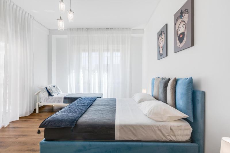 GuestHost - Residenza dei Poeti - Roomy and Modern Flat - image 25
