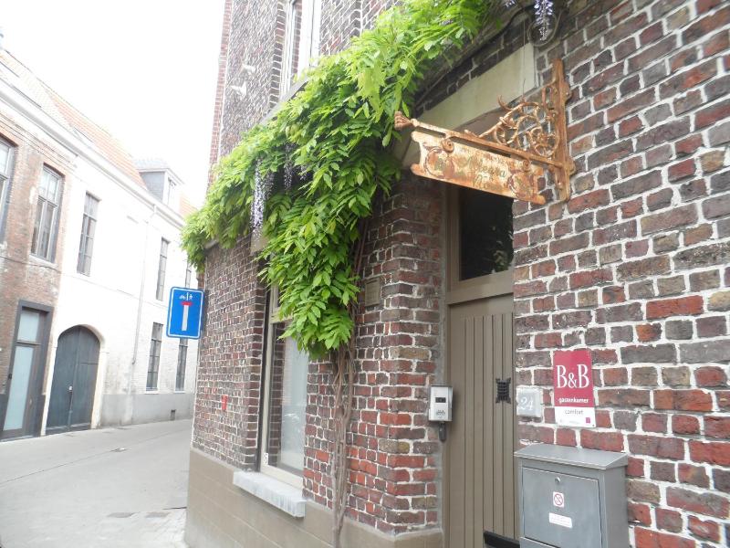 Studio with Garden image 3