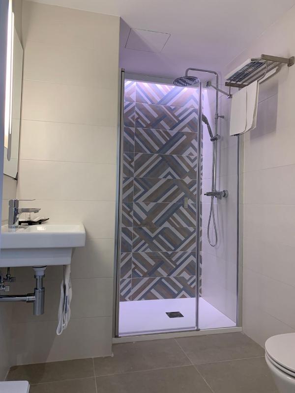 Superior Single Room image 4