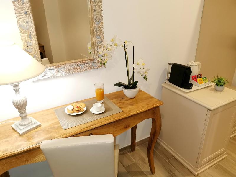 Porta Aragonese Luxury Rooms - image 14
