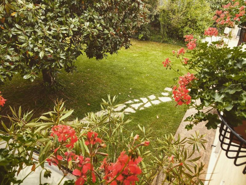 Suite - Split Level image 3