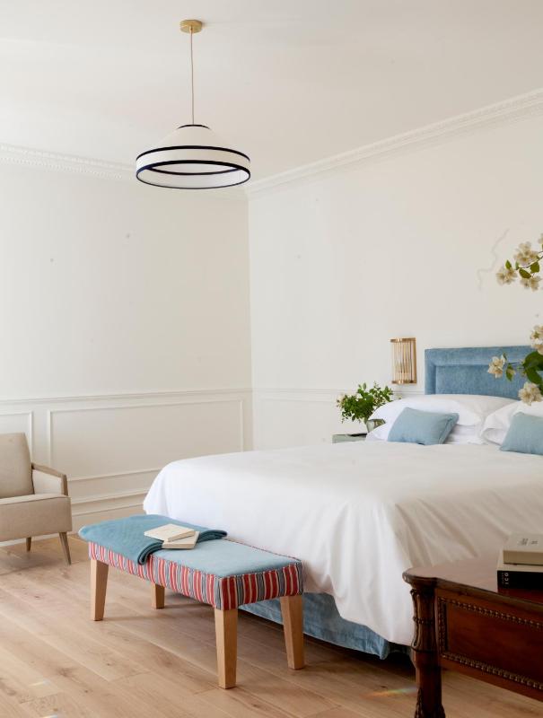 Double Room with Extra Bed image 2