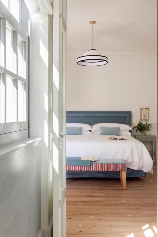 Double Room with Extra Bed image 1