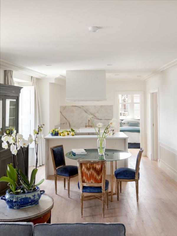 Two-Bedroom Apartment image 2