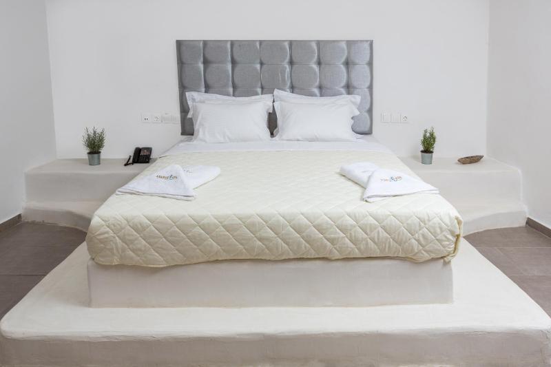 Comfort Double / Twin Room Side Sea view image 1