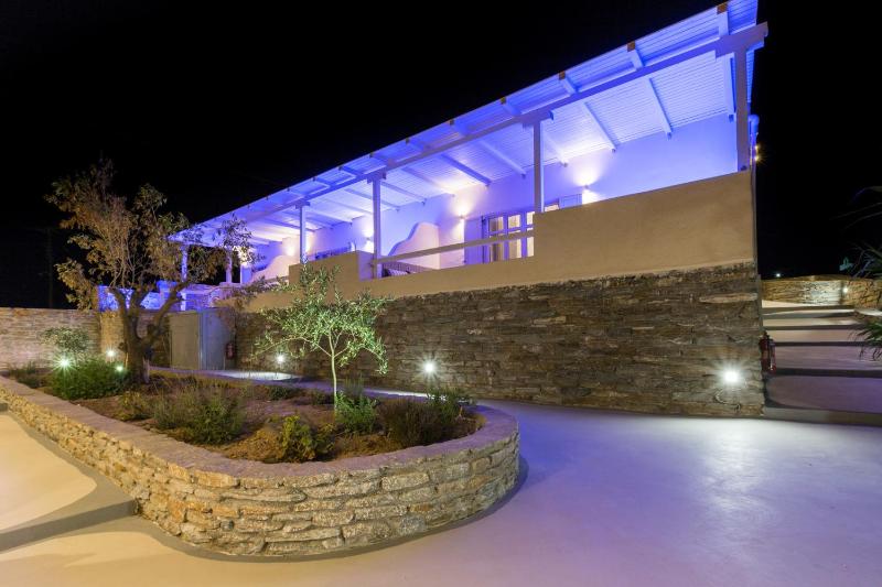 Comfort Double Room with side sea view and mini plunge pool image 4