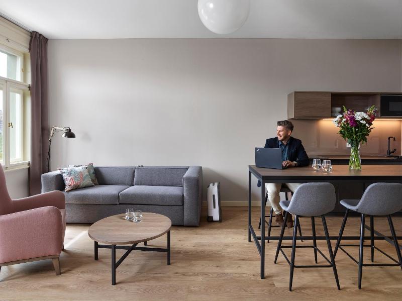 Deluxe Apartment image 2