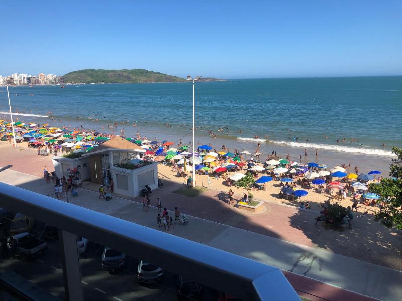 Apartamento Guarapari Frente para o Mar - image 11
