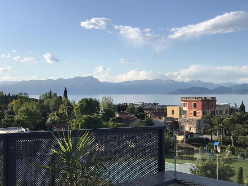 Plaza Lago di Garda Rooms - Rooftop Lakeview & Jacuzzi - image 17