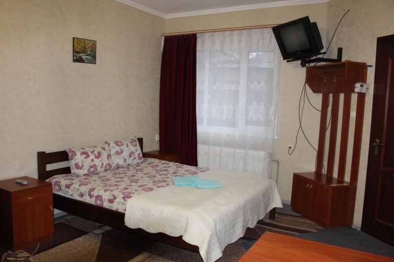 Double Room with Two Double Beds image 2