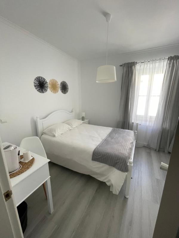 Double or Twin Room image 4