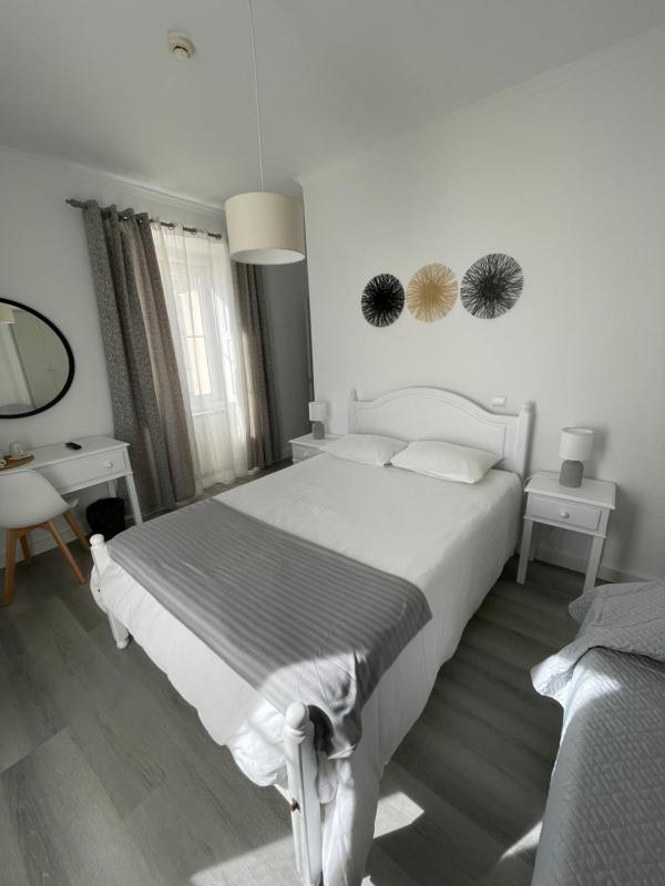 Double or Twin Room image 2