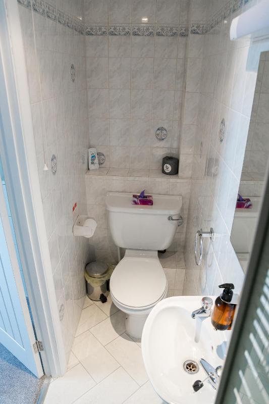 Double Room with Private Bathroom image 3
