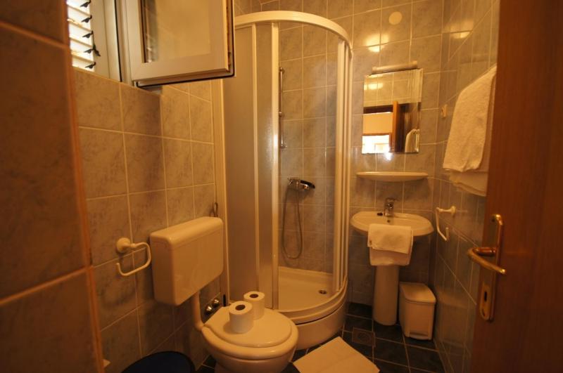 Apartment 75-4 - image 6
