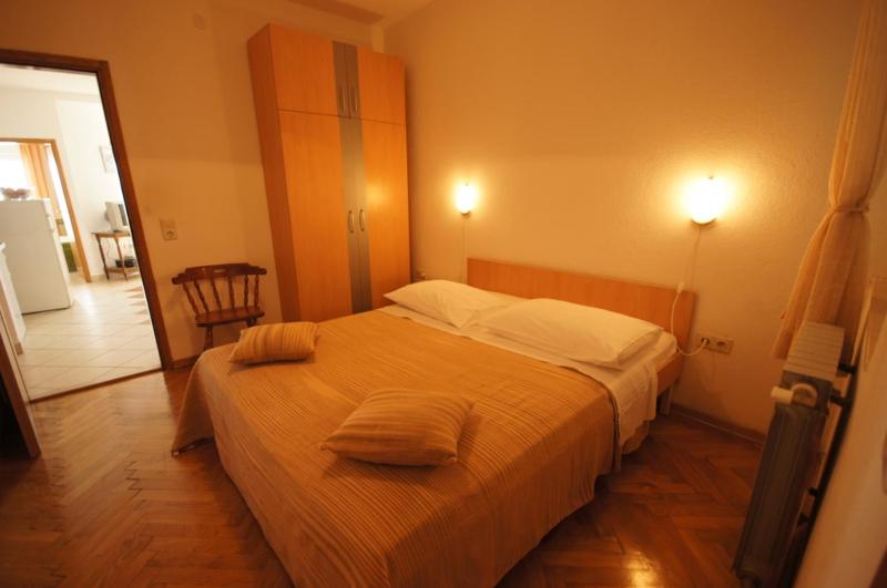 Apartment 75-4 - image 25