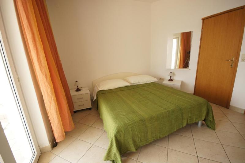 Apartment 75-4 - image 22