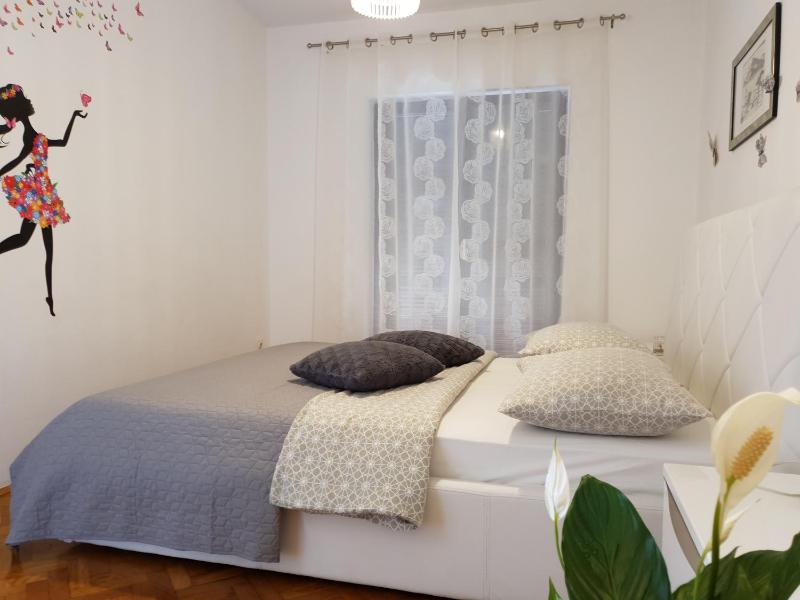 Gulin Apartments - image 3