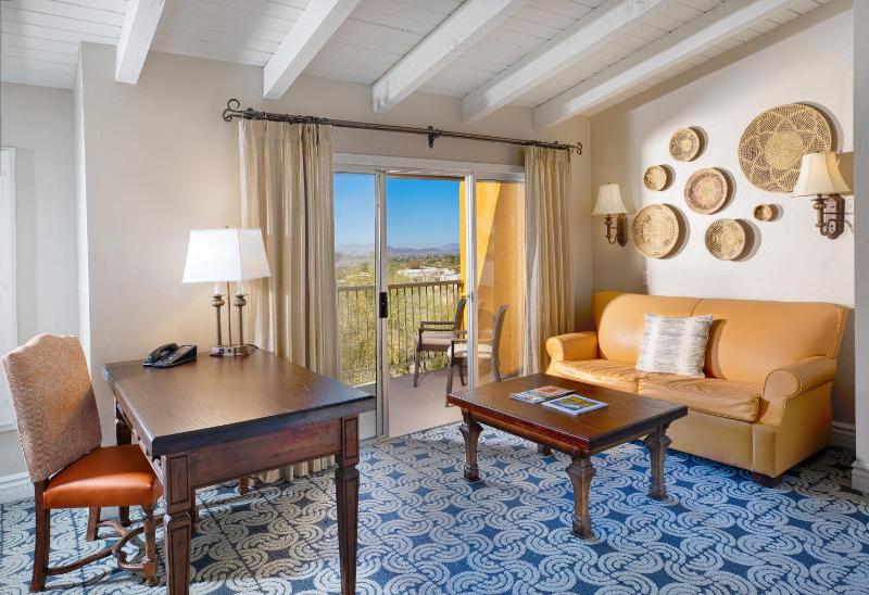 1 King Bed, Casita Junior Studio Suite with Scenic Views image 4