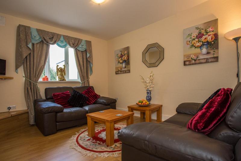 Apartment with Shower image 2