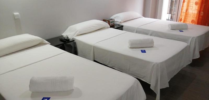 Triple Room with Shared Bathroom image 1