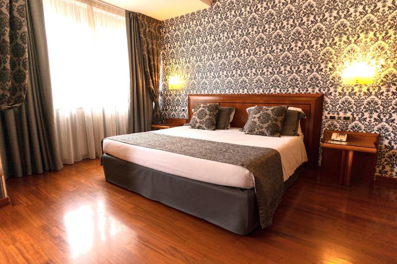 Junior Suite image 3