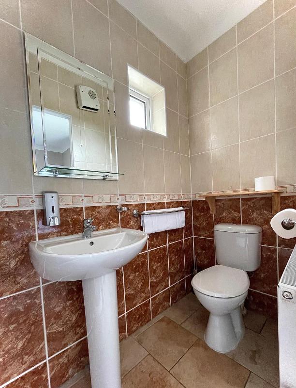 Deluxe Double or Twin Room with Garden View image 2