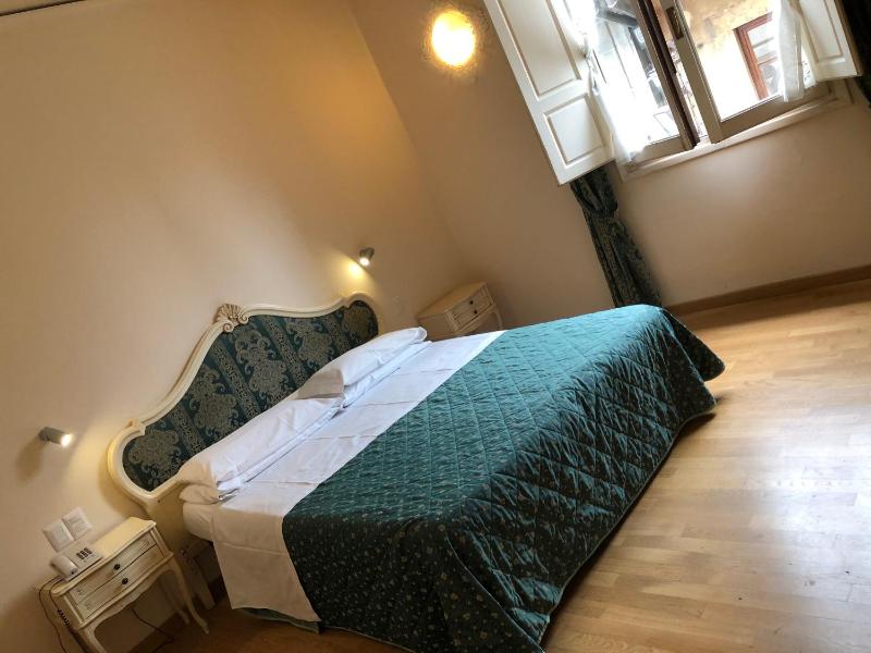 Suite image 3