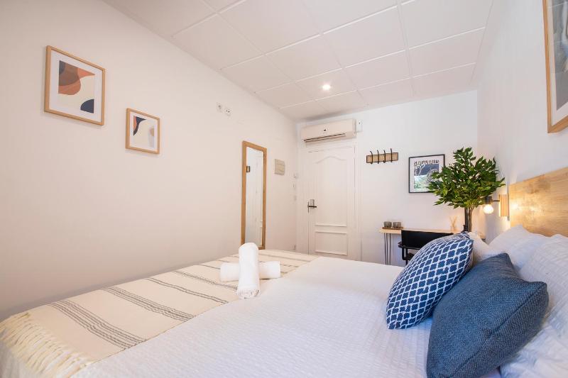 Standard Double Room image 4