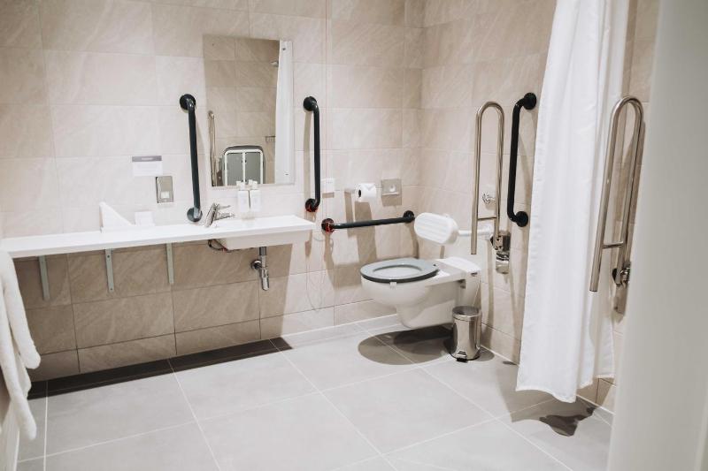 Double Room - Disability Access image 4