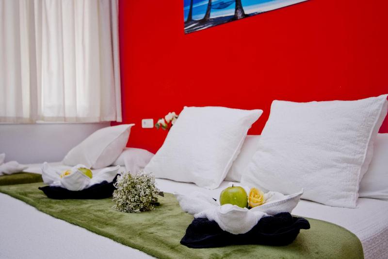 Barcelona City North Hostal - image 7