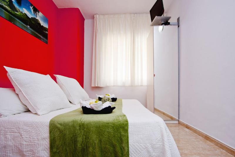 Double or Twin Room with City View image 2
