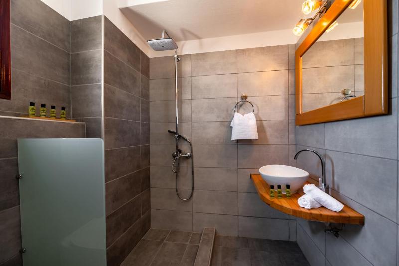 Apartment - Split Level image 2