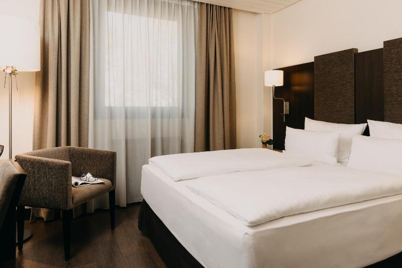 Economy Double Room image 2