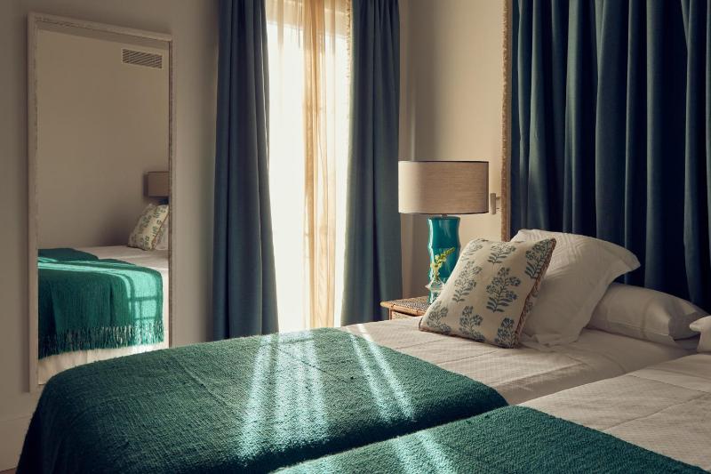 Standard Double Room image 2