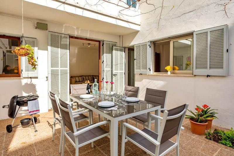 Apartment with Terrace image 2