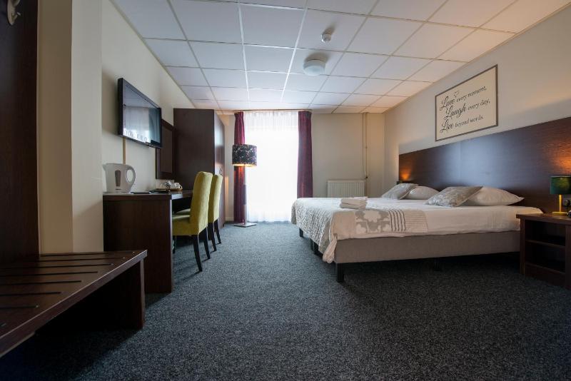 Standard Double Room image 1