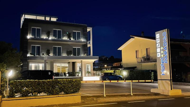 Hotel Paradiso - image 22