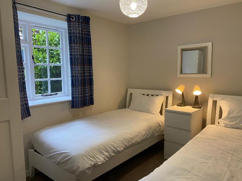 Three-Bedroom House image 2