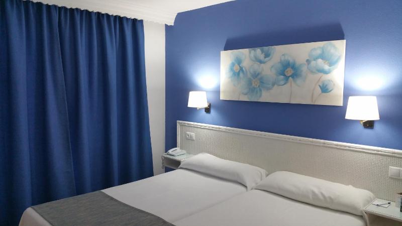 One-Bedroom Apartment (1 - 2 Adults) image 4