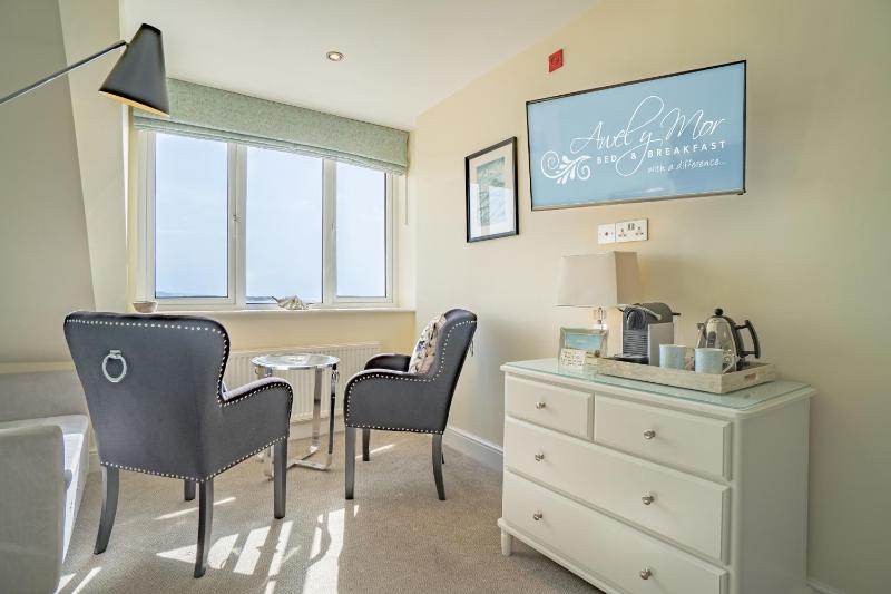 Superior Double or Twin Room with Sea View 3rd floor image 3