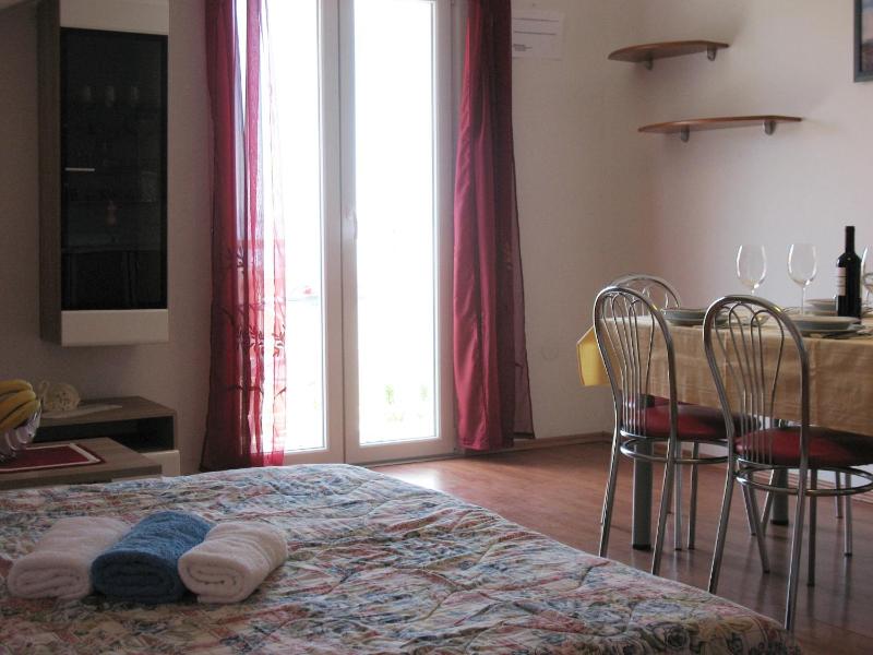 Apartment with Sea View image 2