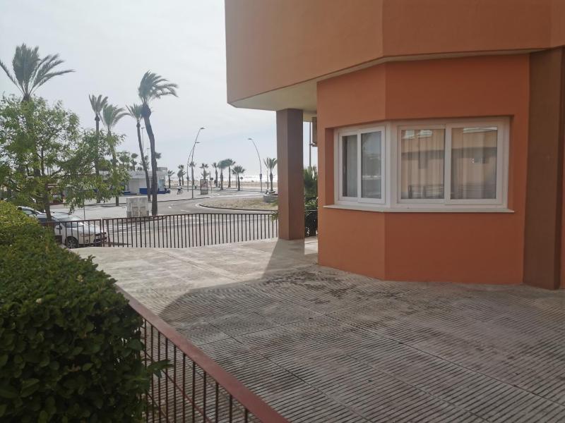 Apartamentos Sanlúcar Beach 2 y 3 - image 13