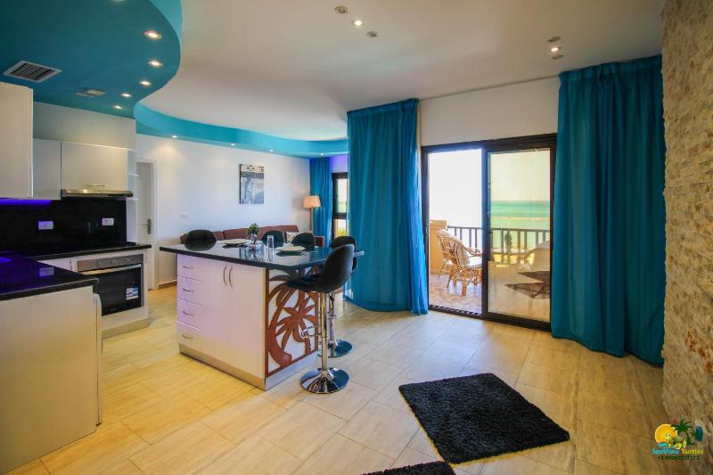 Bedroom Chalet with Side Sea View  Turtles - image 7