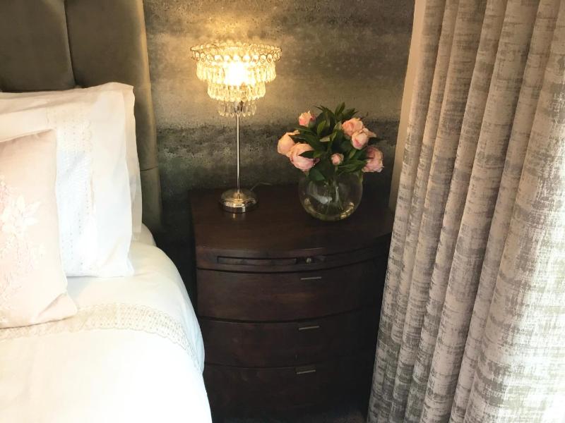 Room 4  image 3