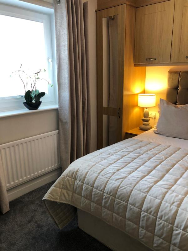 Room 5  image 1