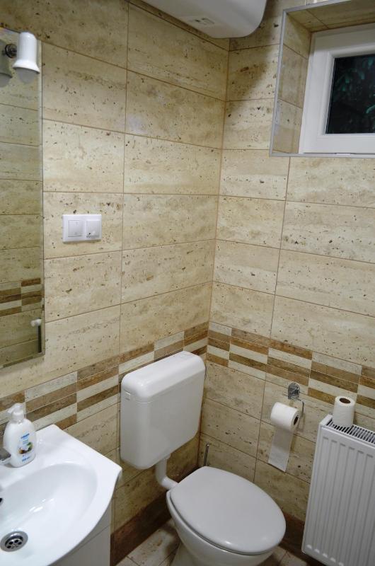 Henrietta - Violetta Apartman - image 18