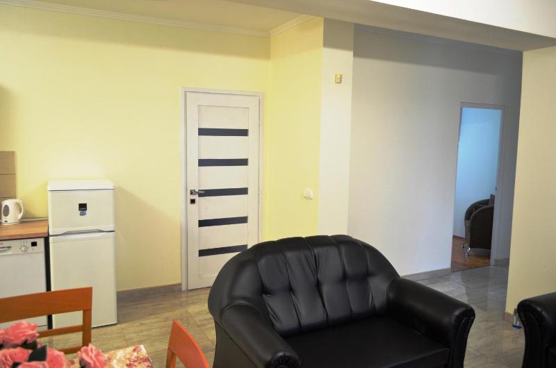 Henrietta - Violetta Apartman - image 29